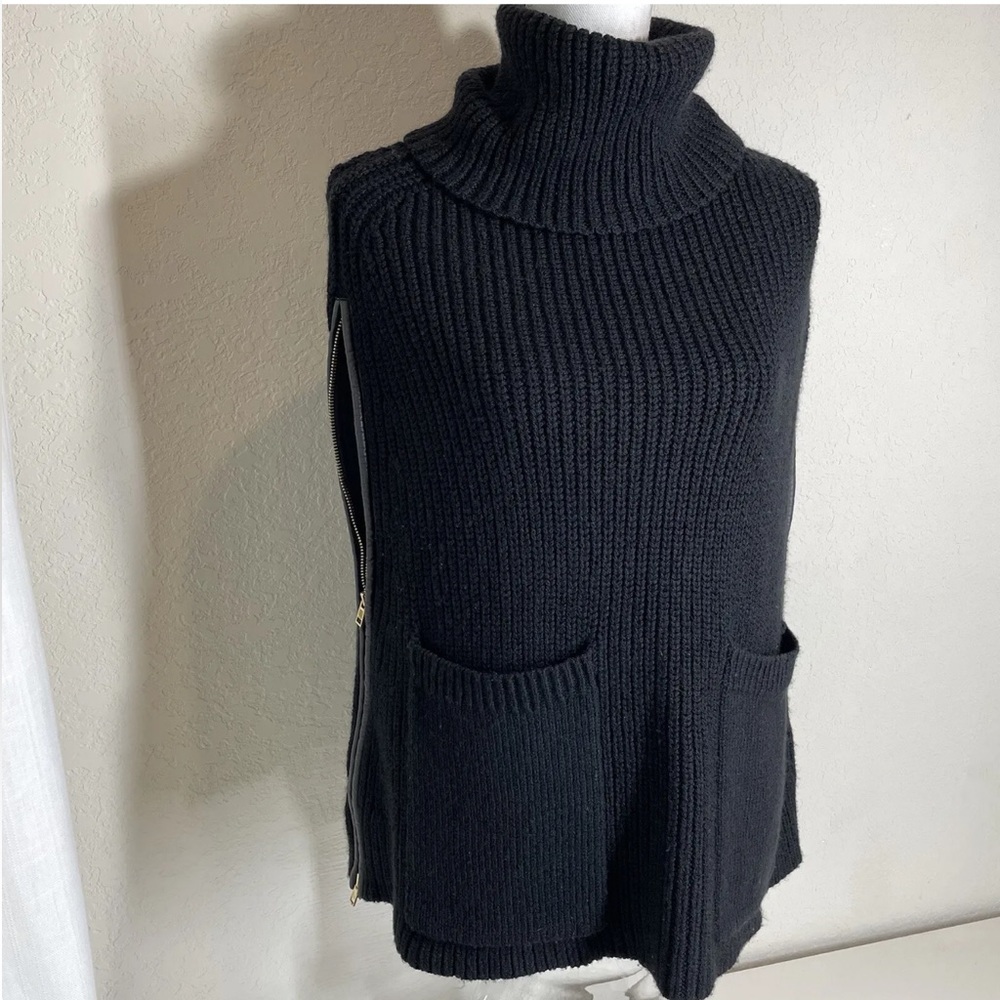 Ann Taylor Women’s Black Knit Sweater Poncho size small